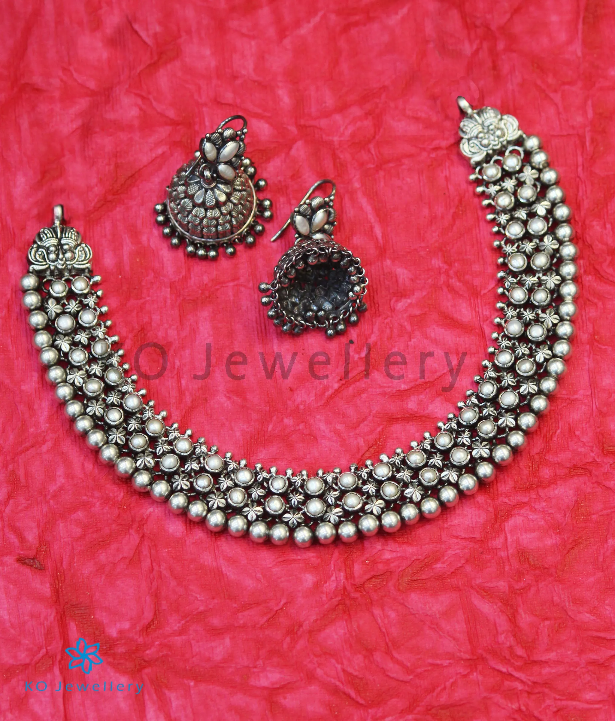 The Adhanika Antique Silver Pearl Necklace (Oxidised)