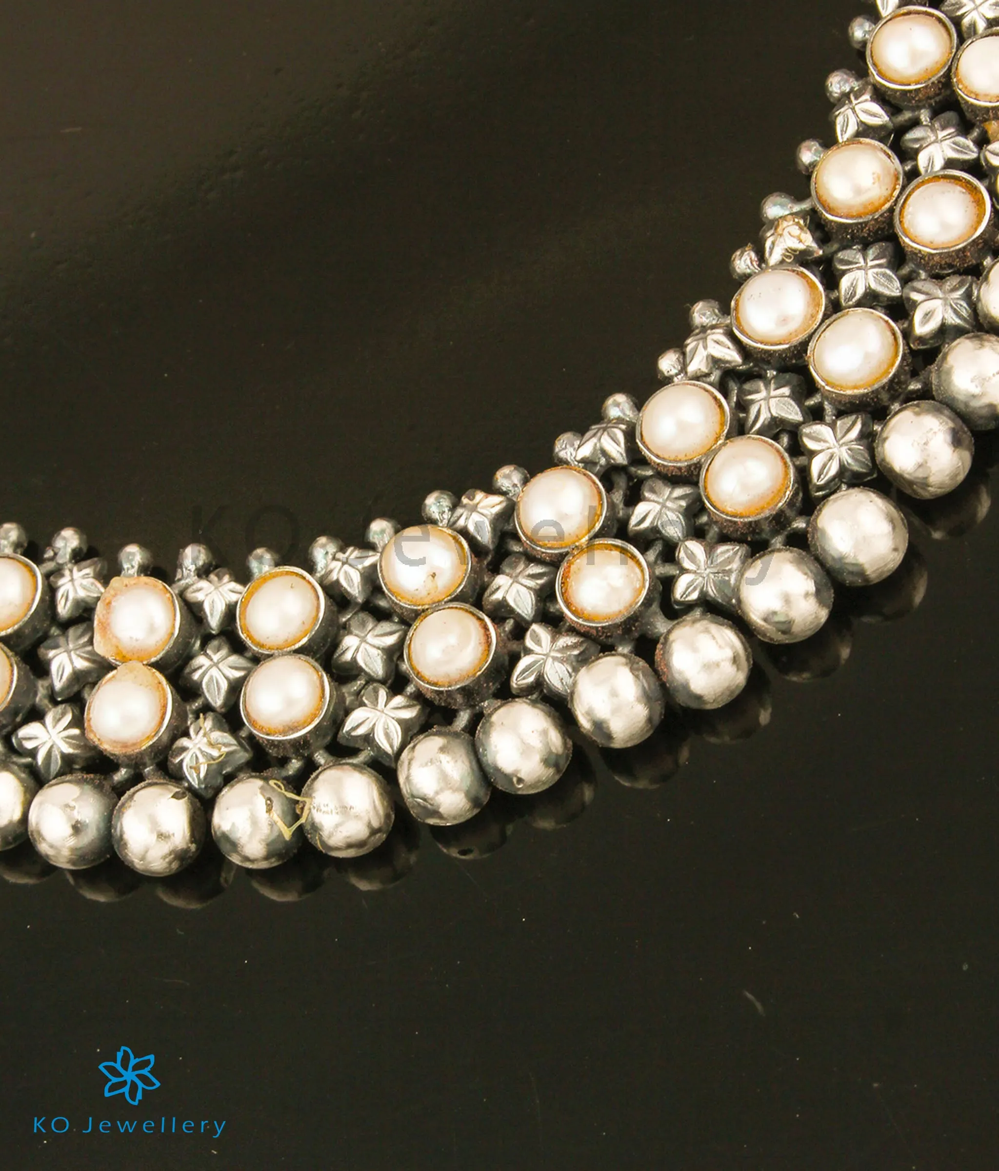 The Adhanika Antique Silver Pearl Necklace (Oxidised)