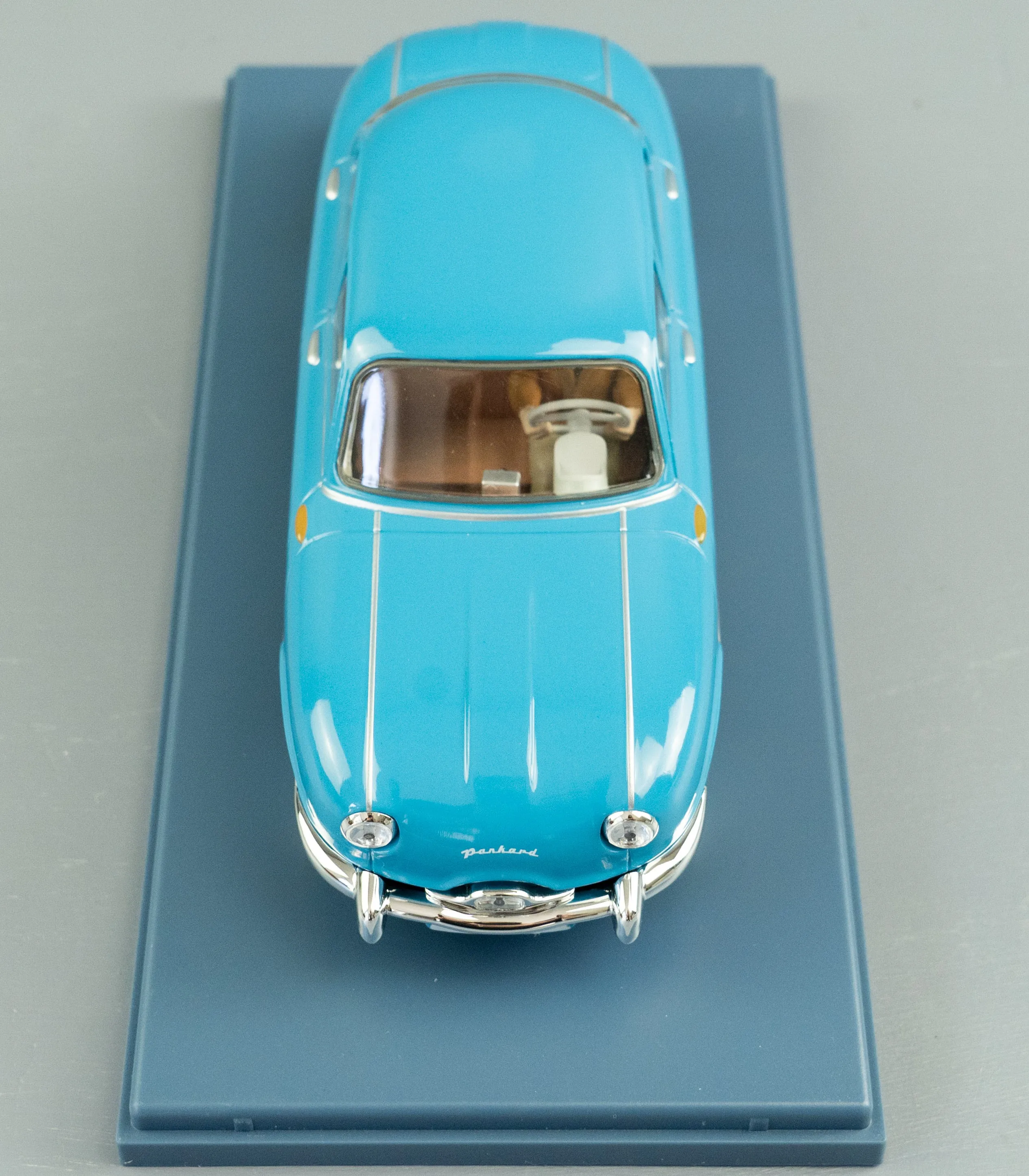 VOITURE TINTIN 1/24 29930 Panard Dyna Z: Red Sea Sharks Hachette Model Car 30